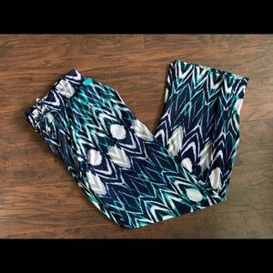 Flowy straight leg pants. Not marked but are Large